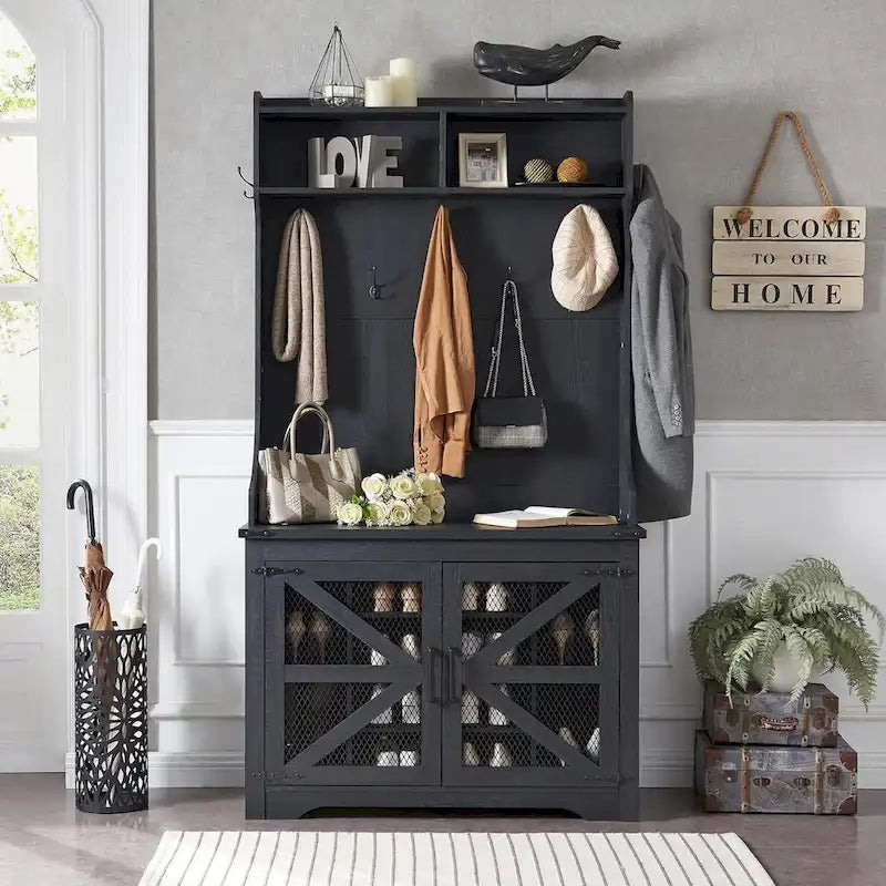 Meuble d'entrée de style campagnard avec banc à chaussures et patères, blanc