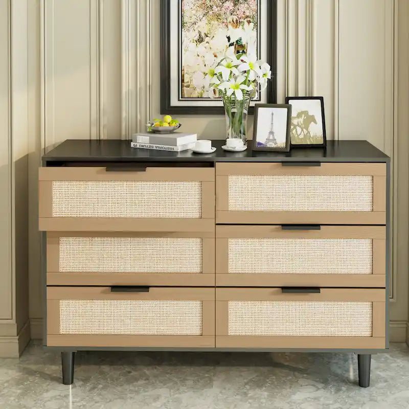 Commode 6 tiroirs en rotin tressé, cadre en aggloméré noir et naturel