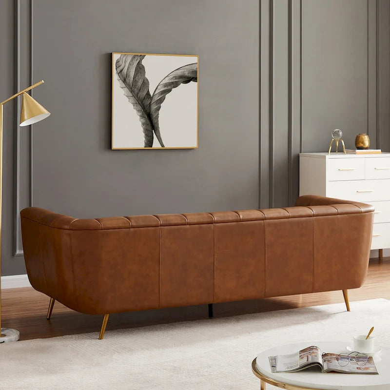 Canapé Mid-Century Modern en Cuir Pleine Fleur Capitonnée, Pieds Métal Doré, Coloris Havane