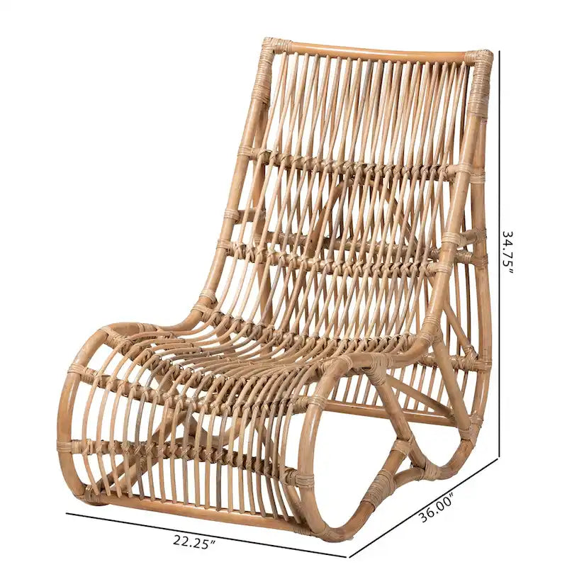Fauteuil de salon bohème en rotin brun naturel, assise basse ajourée