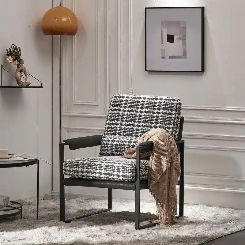 Chaise de loisirs moderne à armature en fer simple