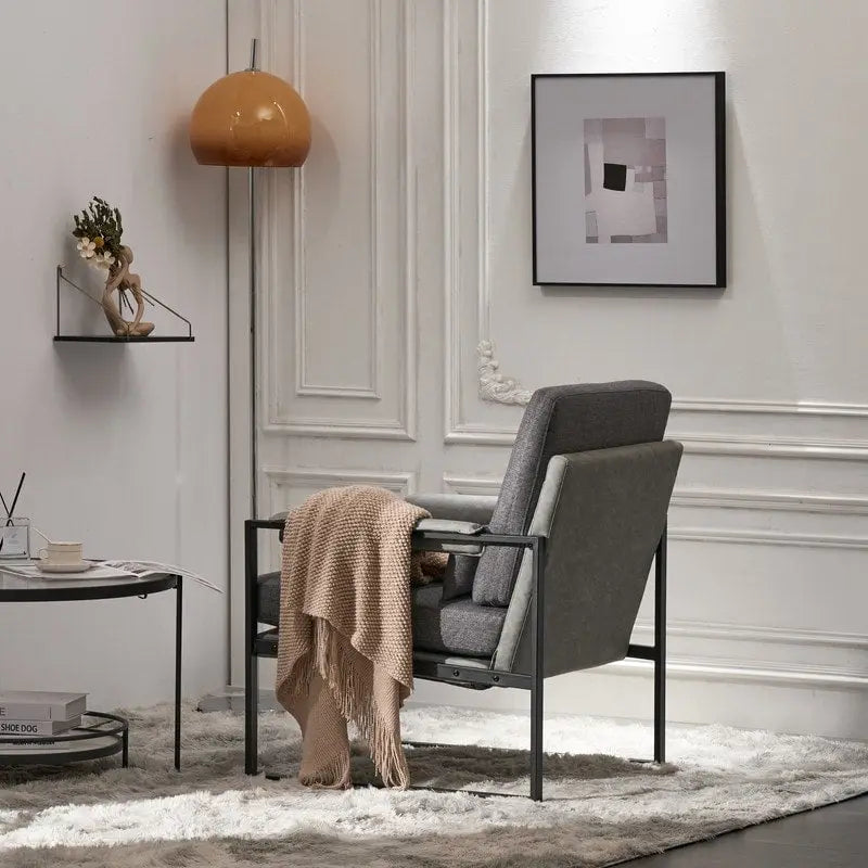 Chaise de loisirs moderne à armature en fer simple