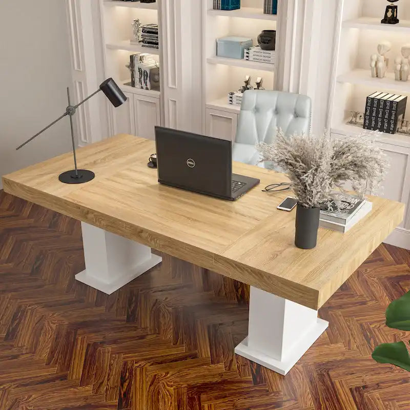 Bureau à plateau aspect bois clair avec piétement moderne blanc sur colonne